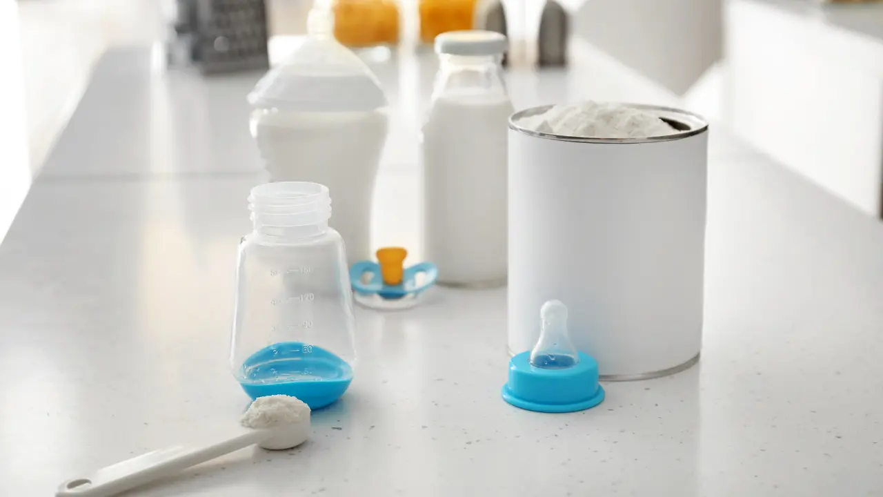 Formula feeding your newborn or older baby