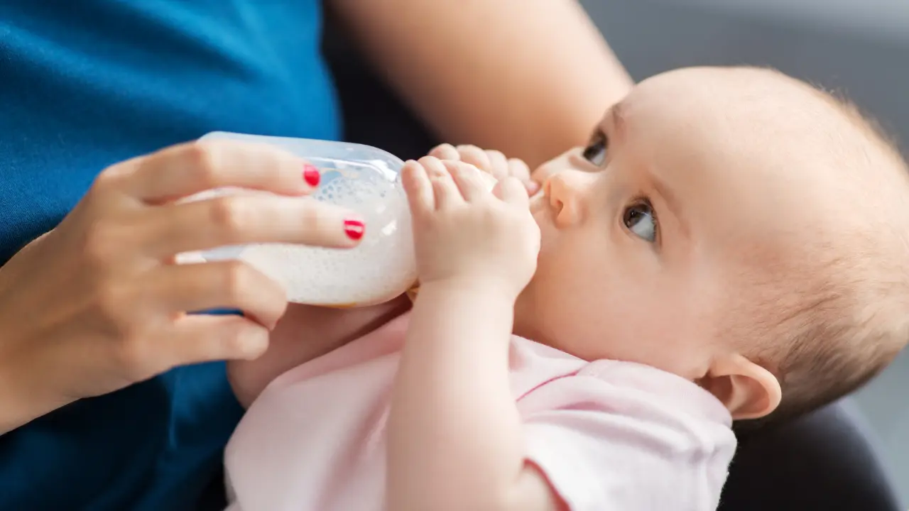 Paced bottle feeding