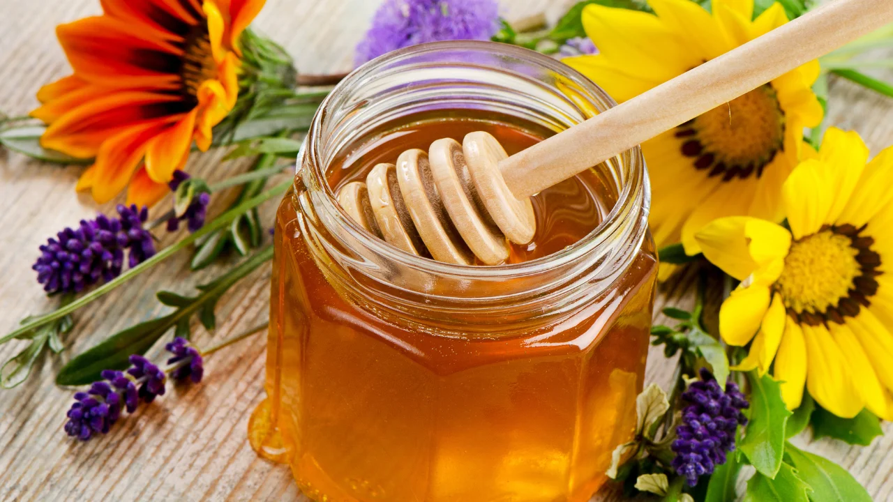 Can I eat honey while breastfeeding?