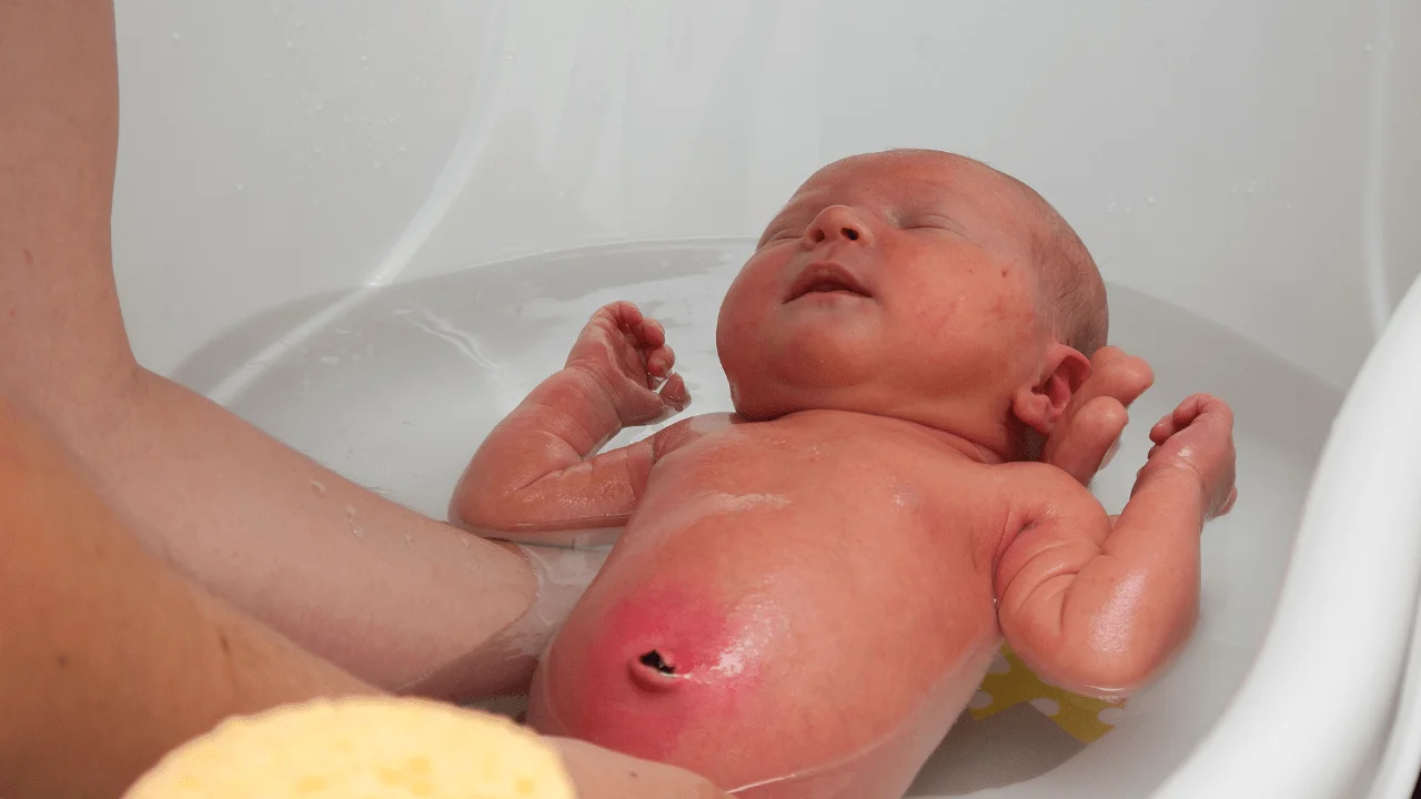 Caring for your newborn’s umbilical cord stump